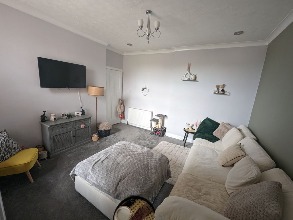 1 bed flat for sale in Douglas Road, Leslie, Glenrothes KY6, £65,000