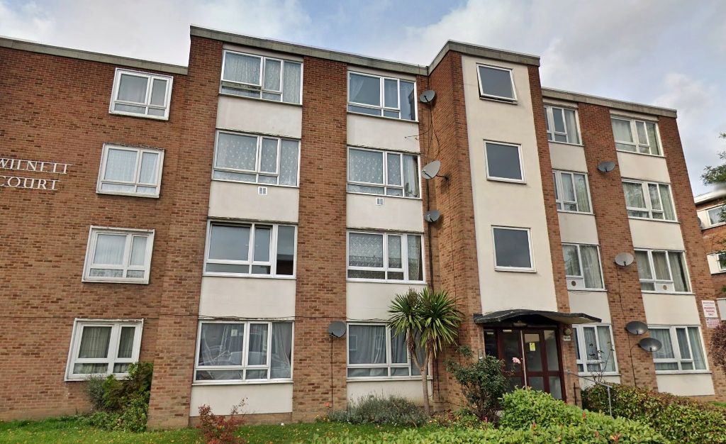 2 bed flat for sale in Wilnet Court, Chadwell Avenue, Chadwell Heath RM6, £250,000