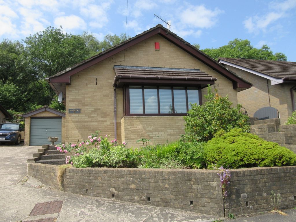 3 bed detached bungalow for sale in Denleigh Close, Bargoed CF81, £295,000