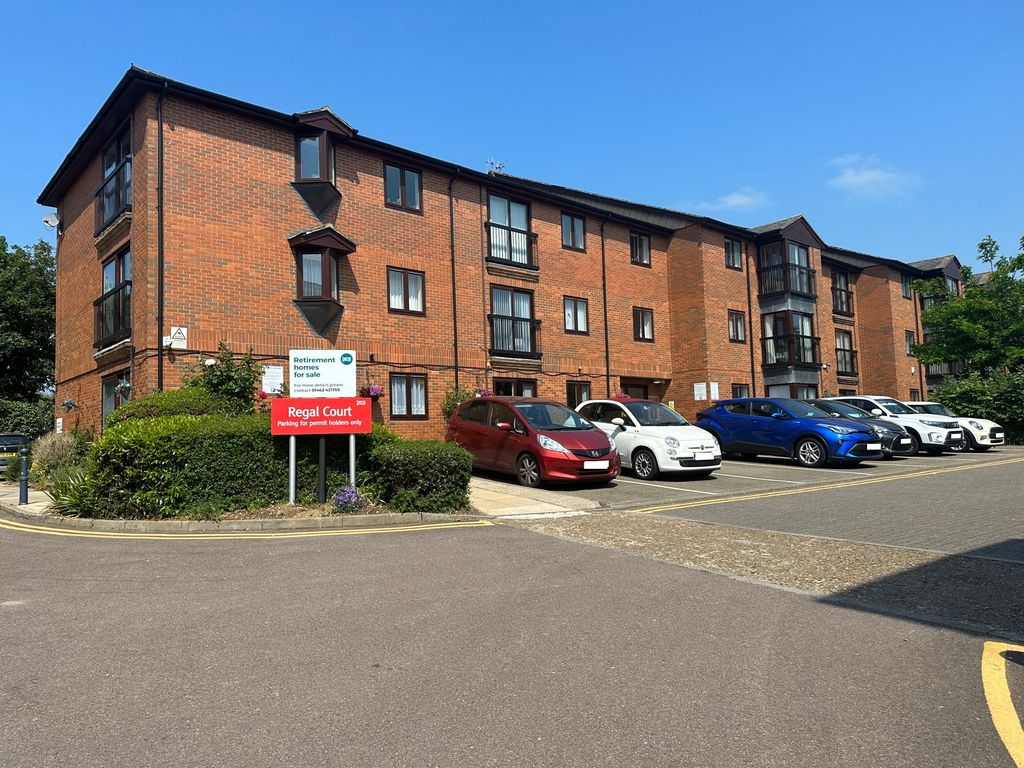 1 bed property for sale in Bancroft, Hitchin SG5, £115,000