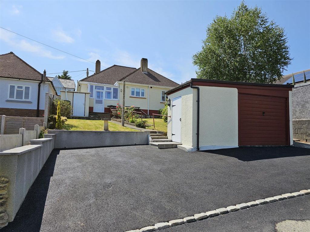 3 bed bungalow for sale in Race Hill, Launceston PL15, £275,000