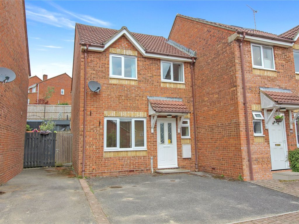 3 bed semi-detached house for sale in Richards Close, Royal Wootton Bassett, Swindon, Wiltshire SN4, £179,307
