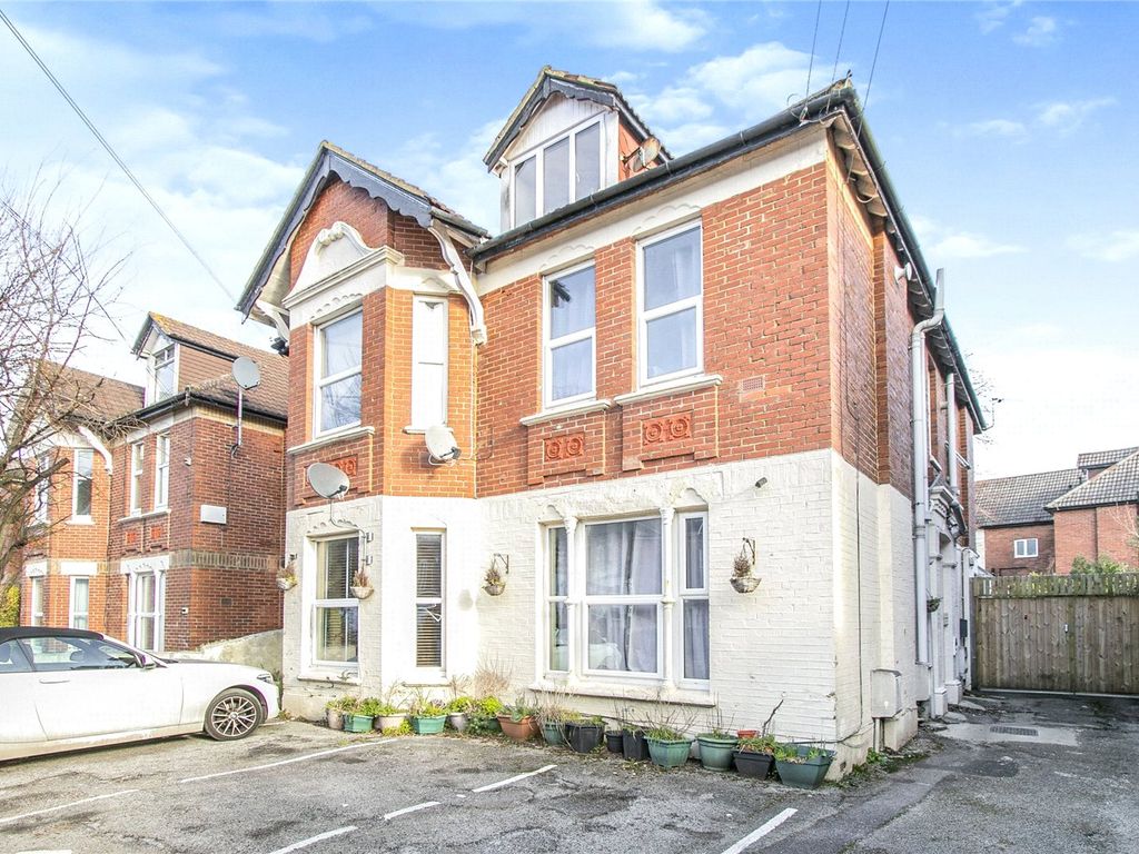 1 bed flat for sale in Hamilton Road, Bournemouth, Dorset BH1, £85,000