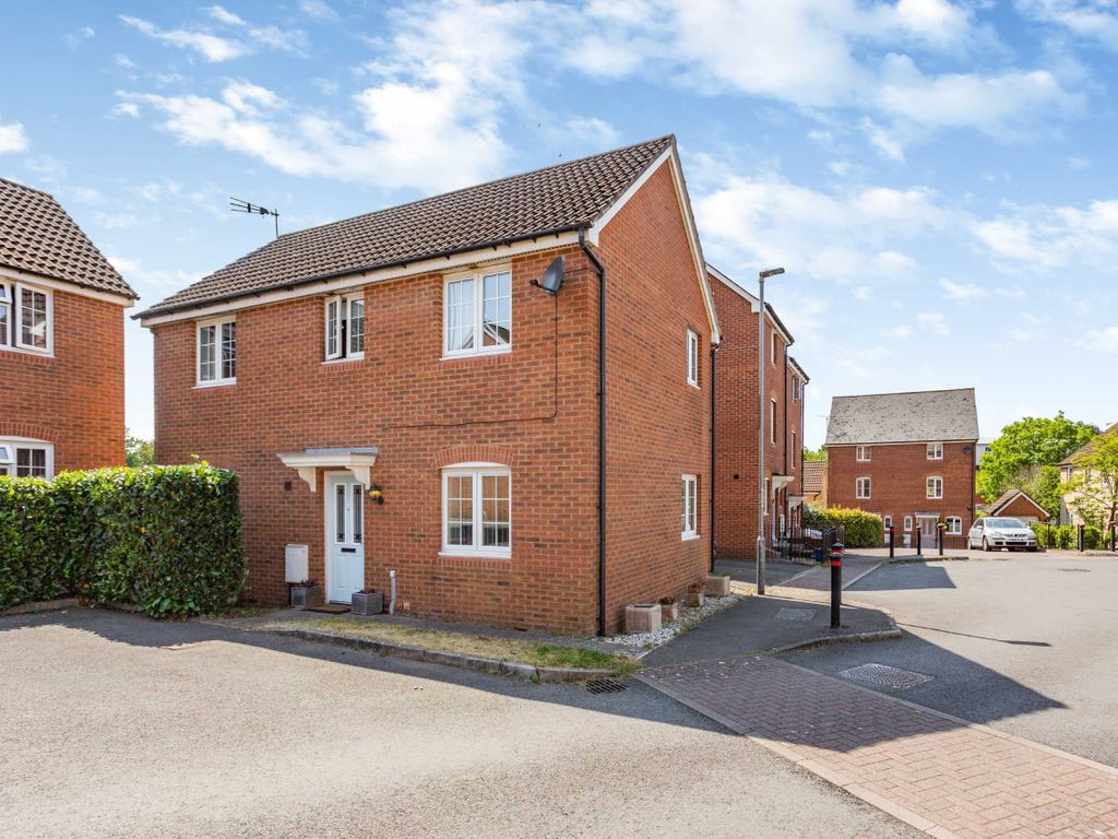 3 bed detached house for sale in James Stephens Way, Chepstow, Monmouthshire NP16, £325,000