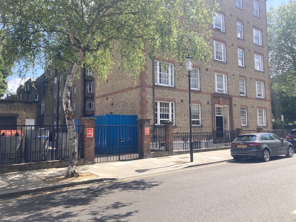 Parking/garage for sale in Nevern Square, Earl's Court SW5, £50,000