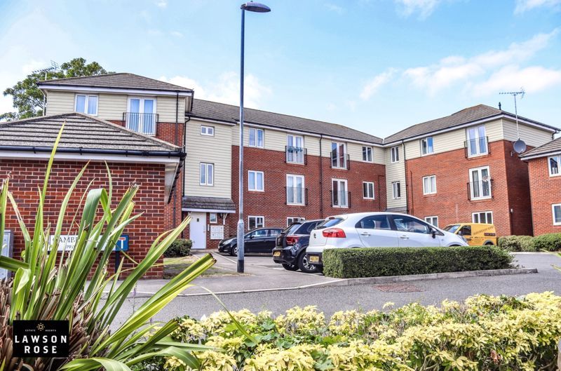 1 bed flat for sale in Cambrai Close, Portsmouth PO3, £165,000