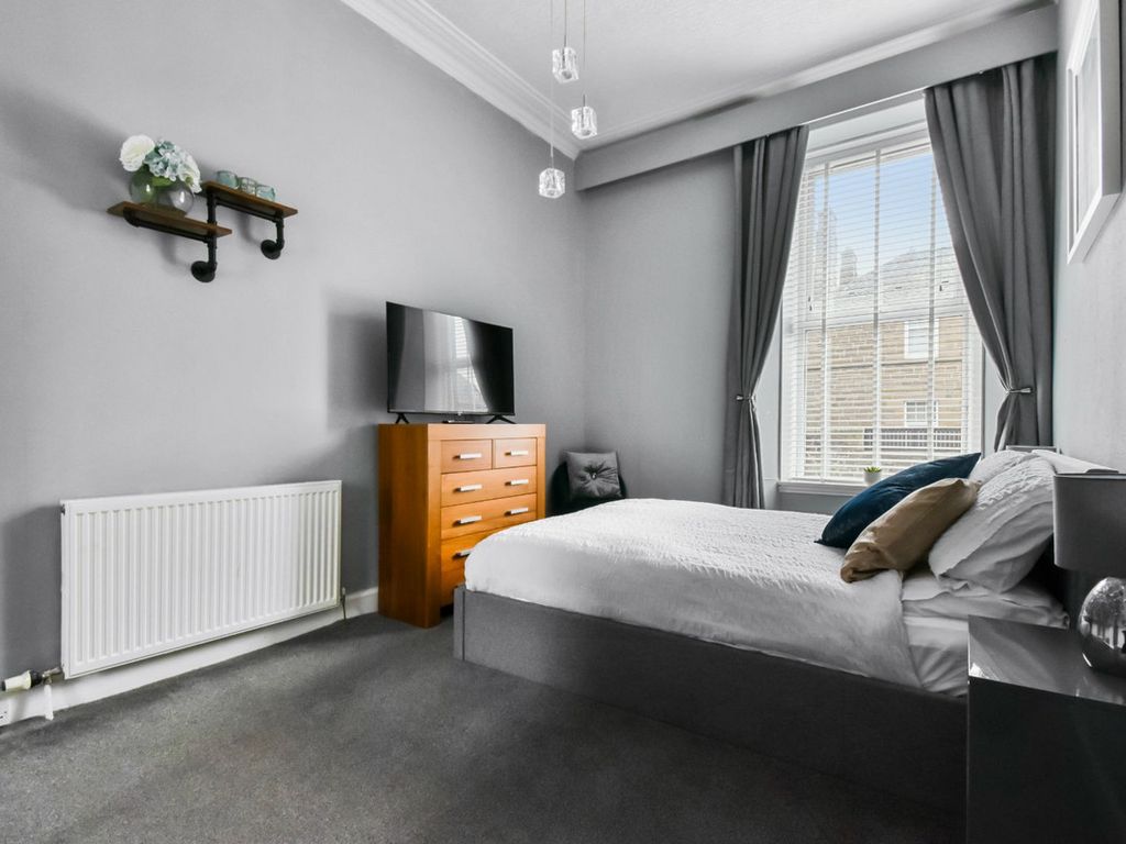 2 bed flat for sale in Church Street, Dundee DD5, £160,000