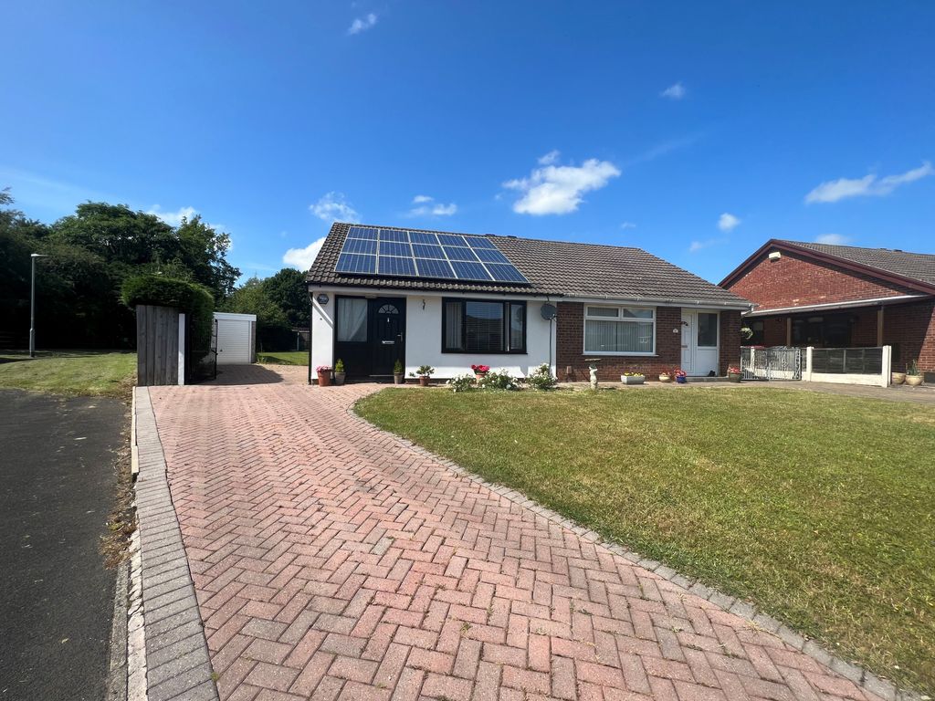 2 bed bungalow for sale in Dunoon Close, Ingol, Preston PR2, £168,000