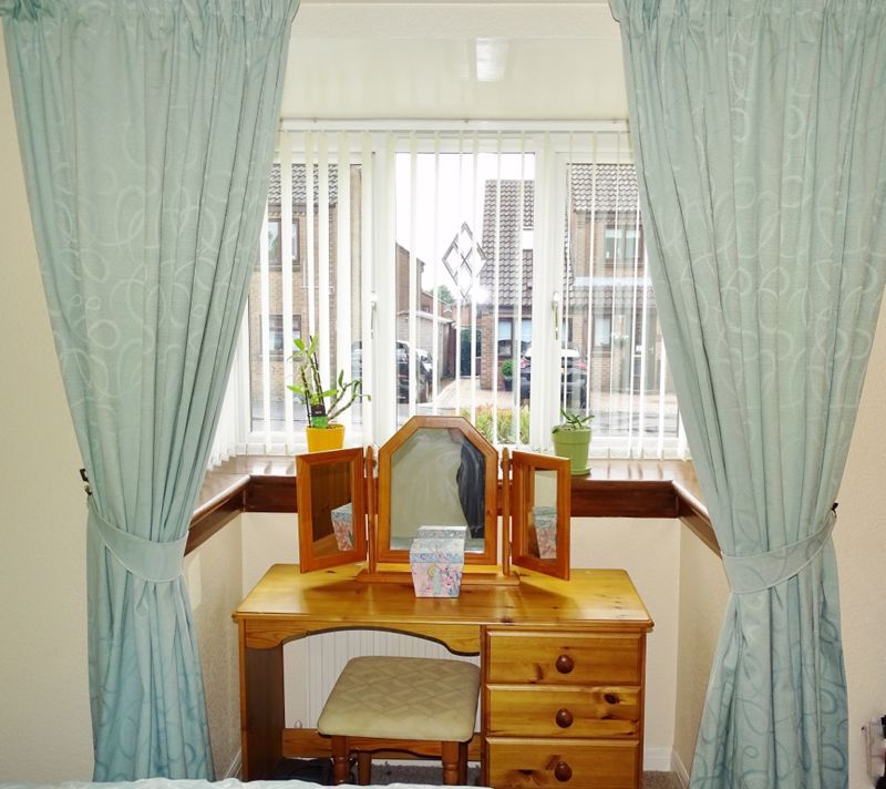 3 bed detached bungalow for sale in Keir Hardie Road, Alva FK12, £204,000