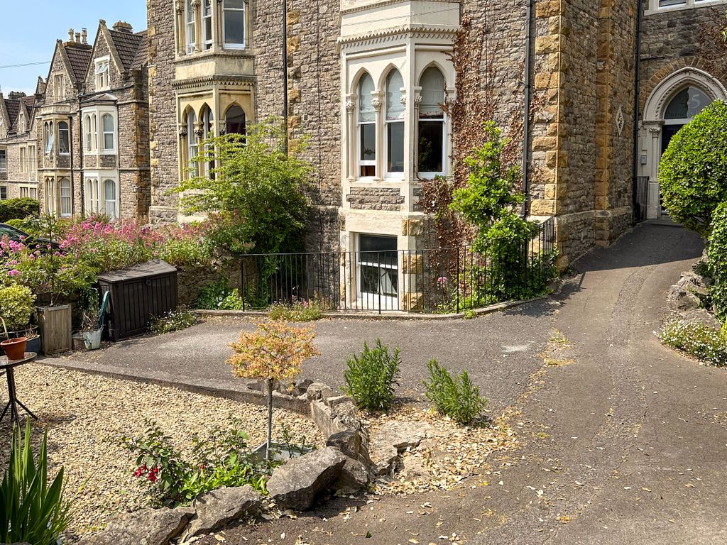 1 bed flat for sale in Princes Road, Clevedon, North Somerset BS21, £239,950