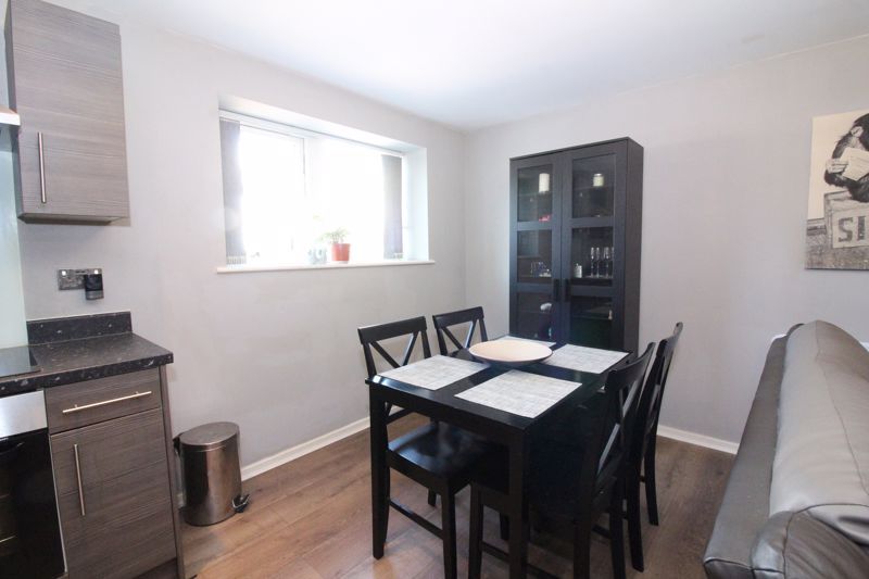 1 bed flat for sale in High Street, Kingswinford DY6, £80,000
