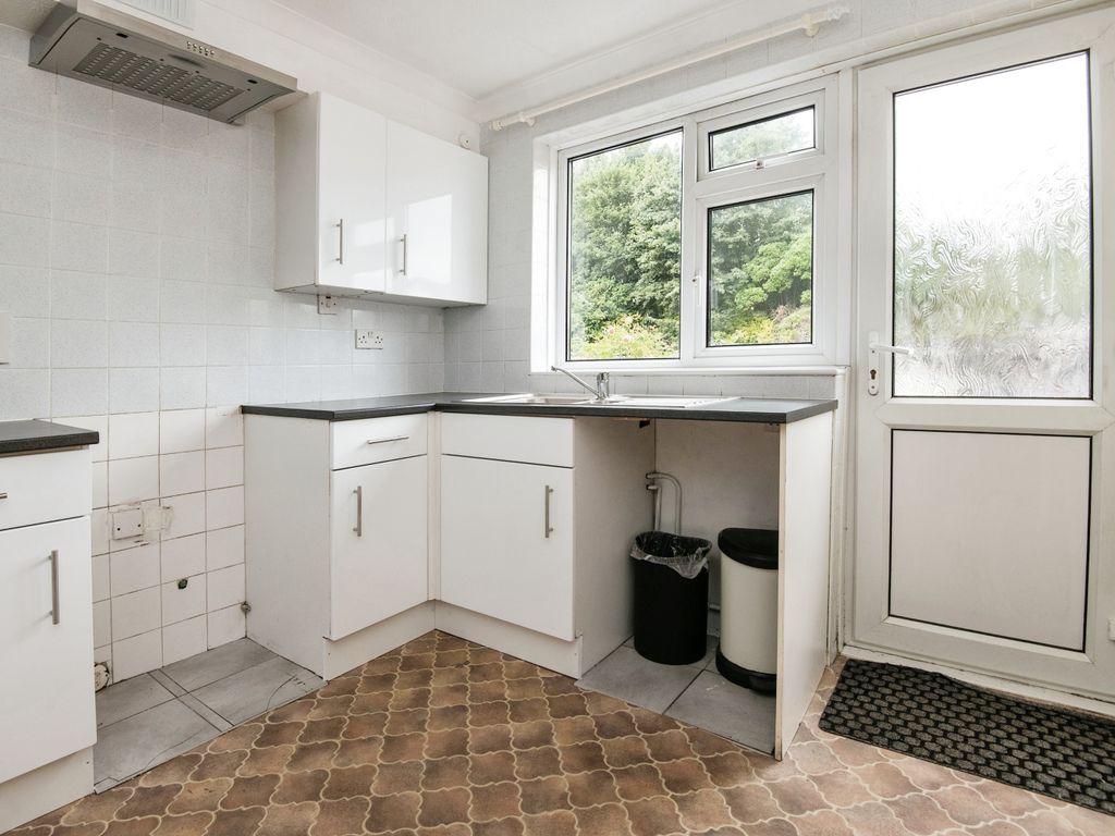 2 bed flat for sale in Broadmead, Exmouth EX8, £180,000