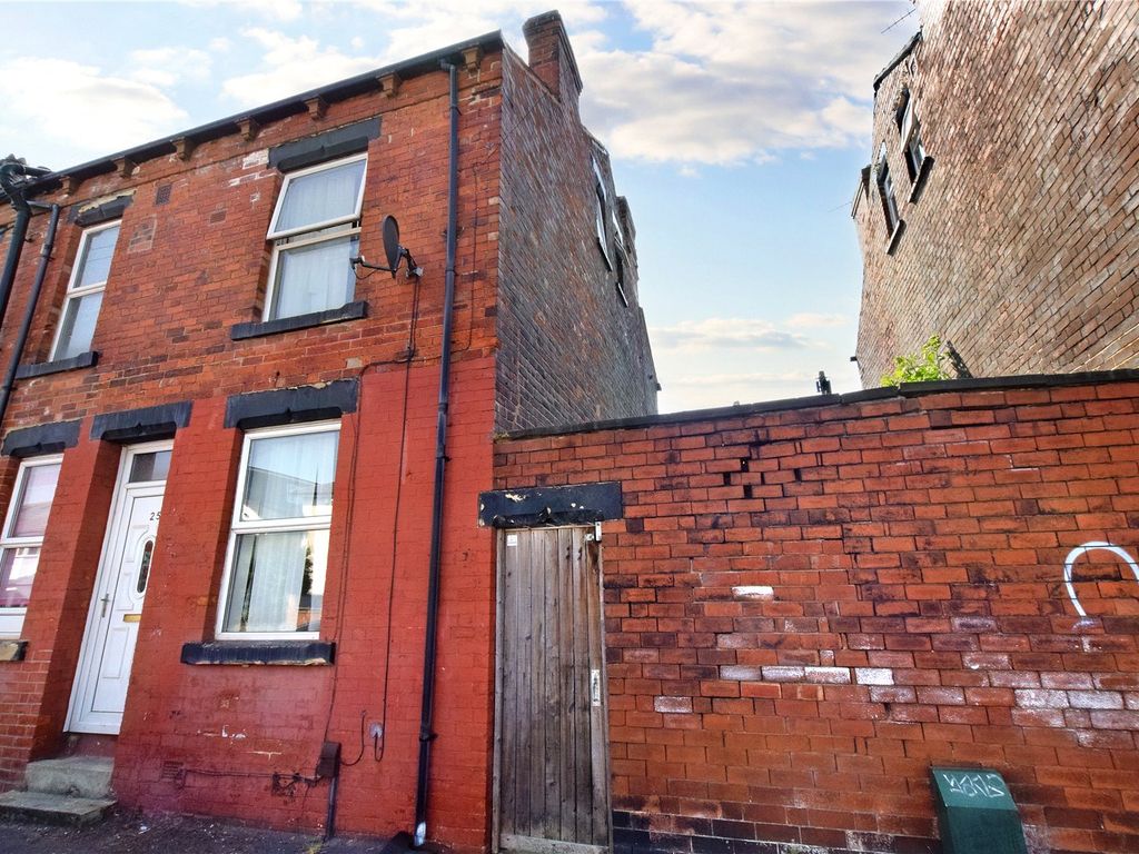 2 bed terraced house for sale in Brooklyn Place, Leeds, West Yorkshire LS12, £115,000