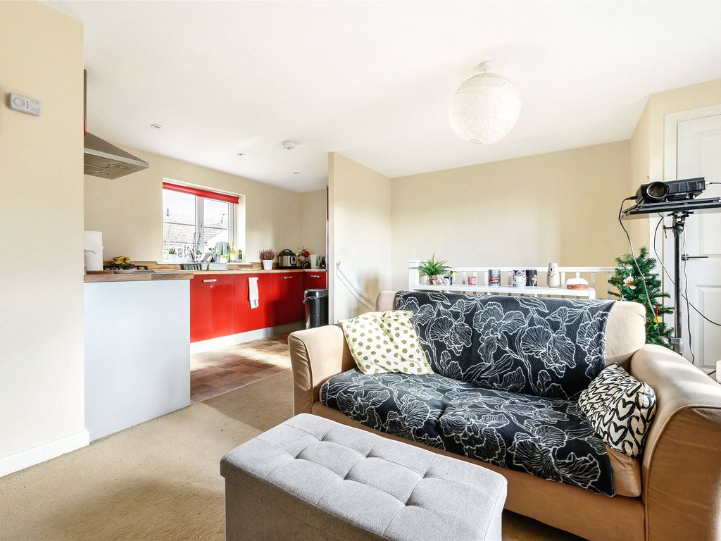 2 bed flat for sale in St. Lucia Crescent, Bristol, Somerset BS7, £275,000
