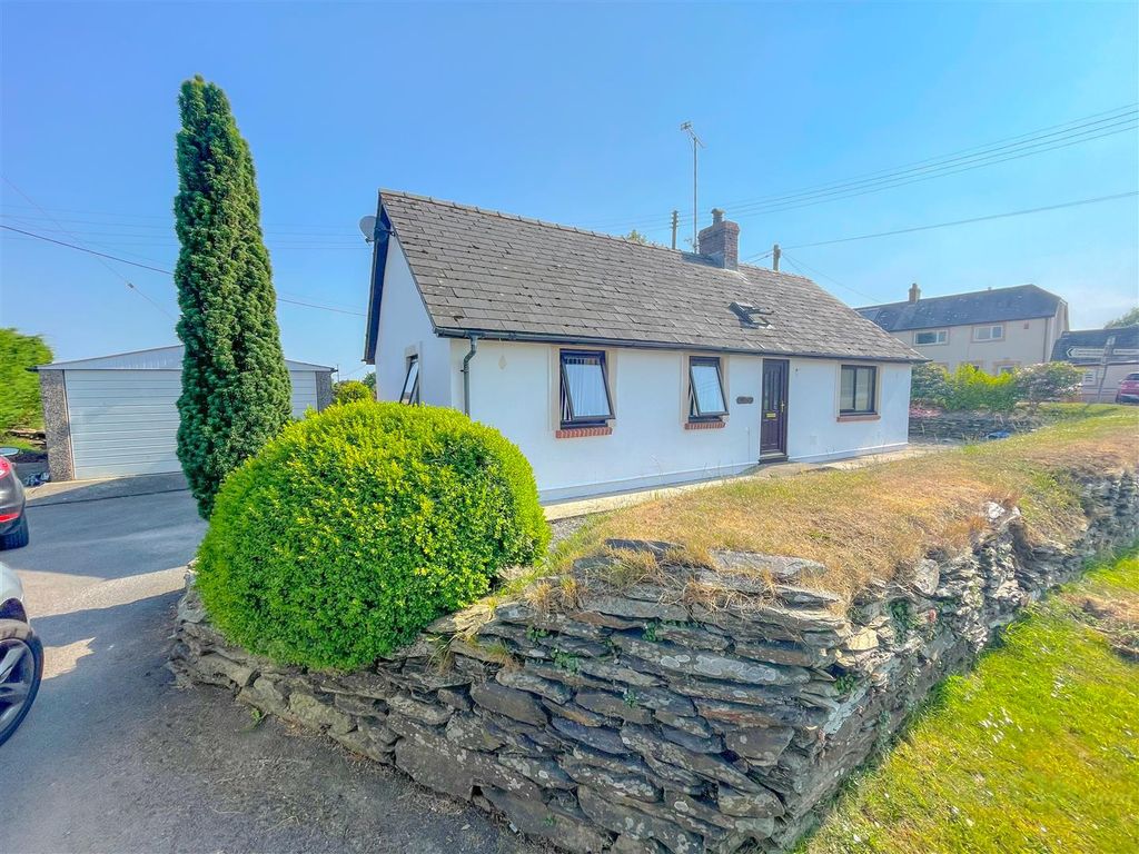 3 bed detached bungalow for sale in Bwlchygroes, Llanfyrnach SA35, £259,950