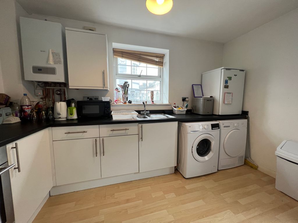 2 bed flat for sale in Quarry Street, Torpoint PL11, £85,000