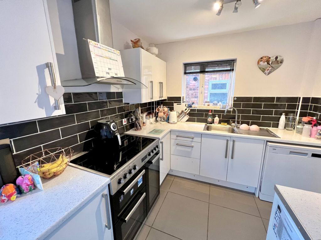 3 bed semi-detached house for sale in Chaffcombe Road, Sheldon, Birmingham B26, £245,000