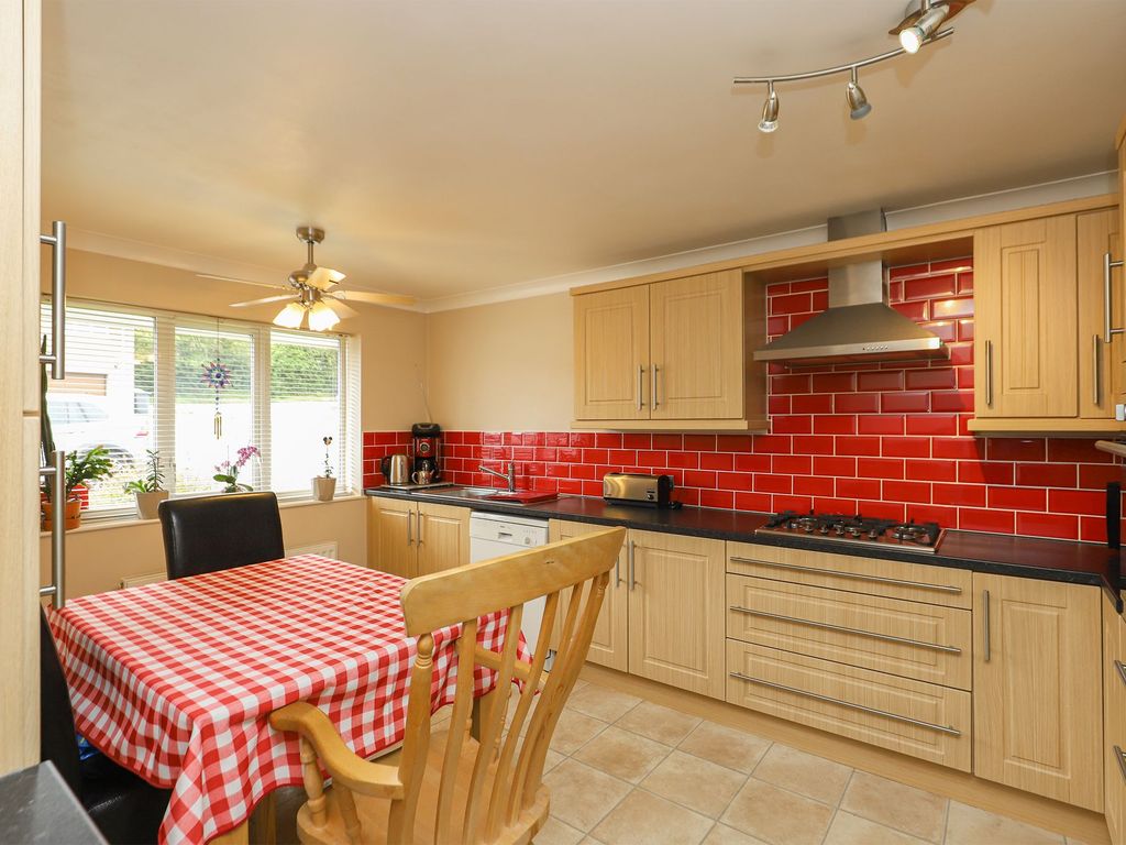 4 bed detached house for sale in Martin Rise, Eckington S21, £285,000