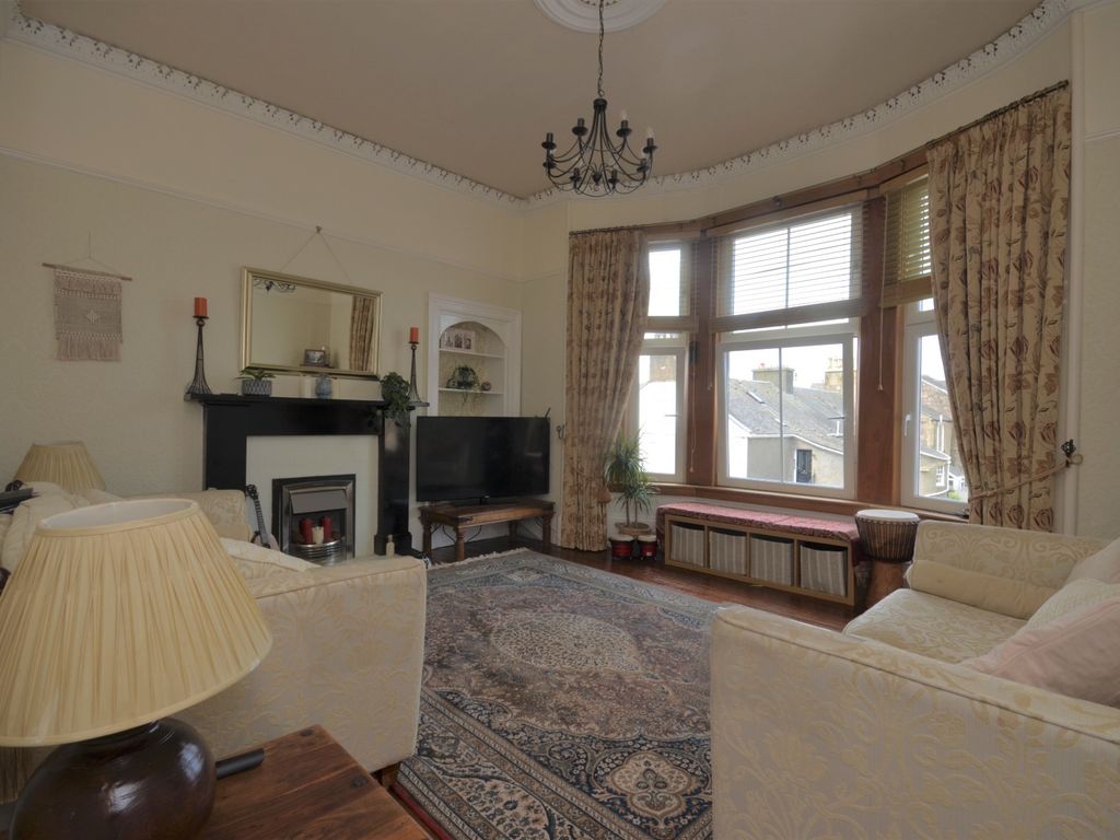 3 bed flat for sale in William Street, Helensburgh, Argyll And Bute G84, £169,000
