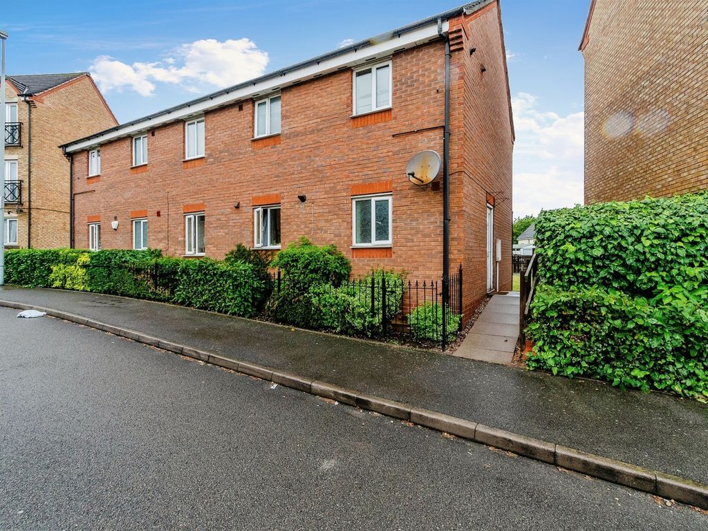 1 bed flat for sale in Manifold Way, Wednesbury WS10, £70,000