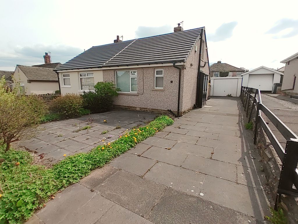 1 bed semi-detached bungalow for sale in Uplands Avenue, Clayton Heights, Bradford BD13, £150,000