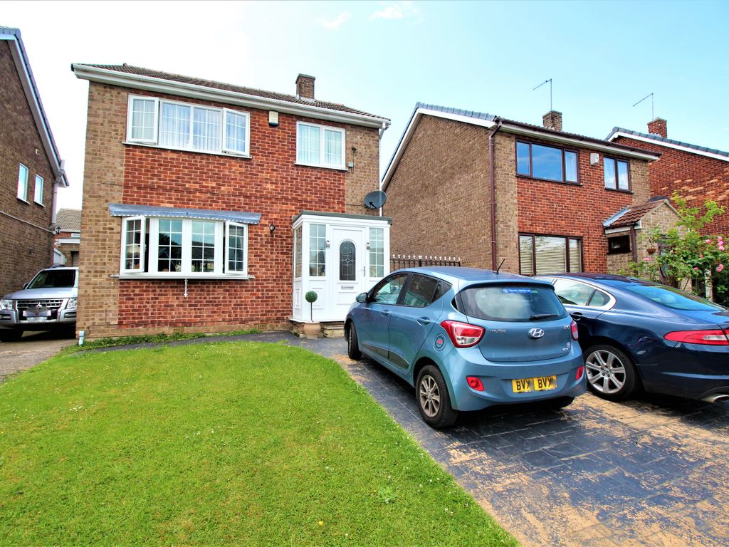 3 bed detached house for sale in Chepstow Drive, Mexborough S64, £220,000