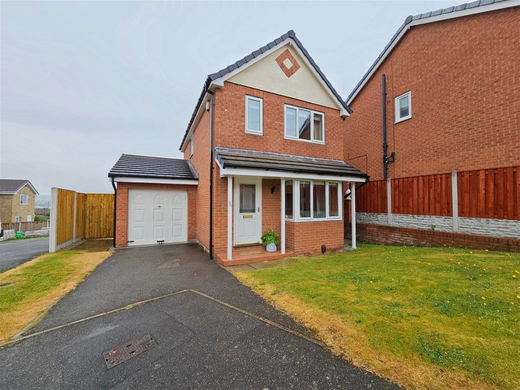 3 bed detached house for sale in Medina Way, Barugh Green, Barnsley S75, £254,000