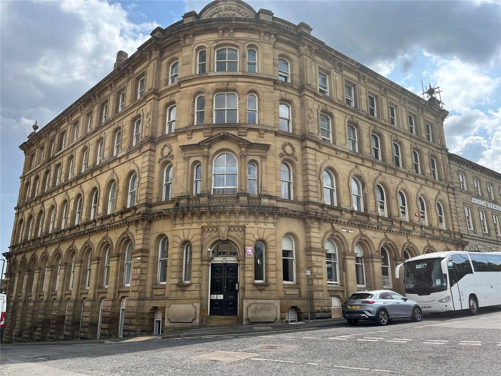 1 bed flat for sale in Wellington Road, Dewsbury, West Yorkshire WF13, £36,000