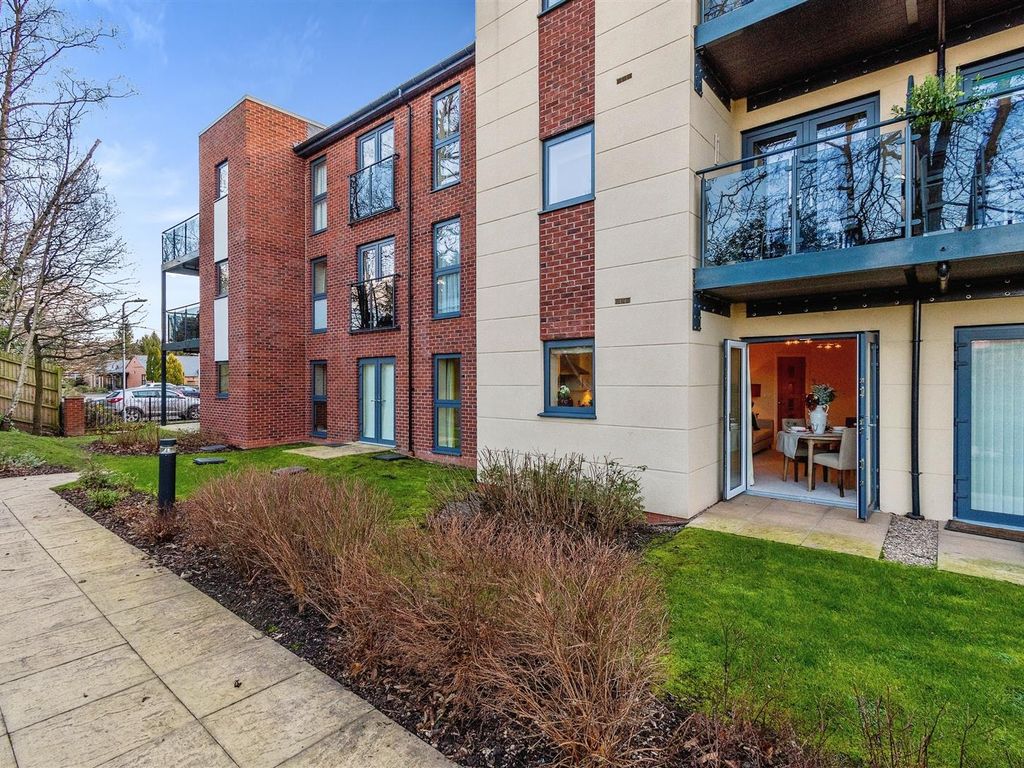 2 bed flat for sale in Thorneycroft, Wood Road, Tettenhall WV6, £330,000