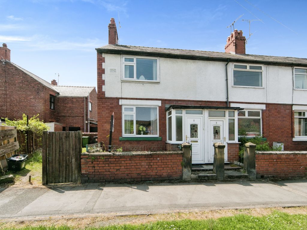 2 bed end terrace house for sale in Dean Road, Wrecsam, Dean Road, Wrexham LL13, £110,000