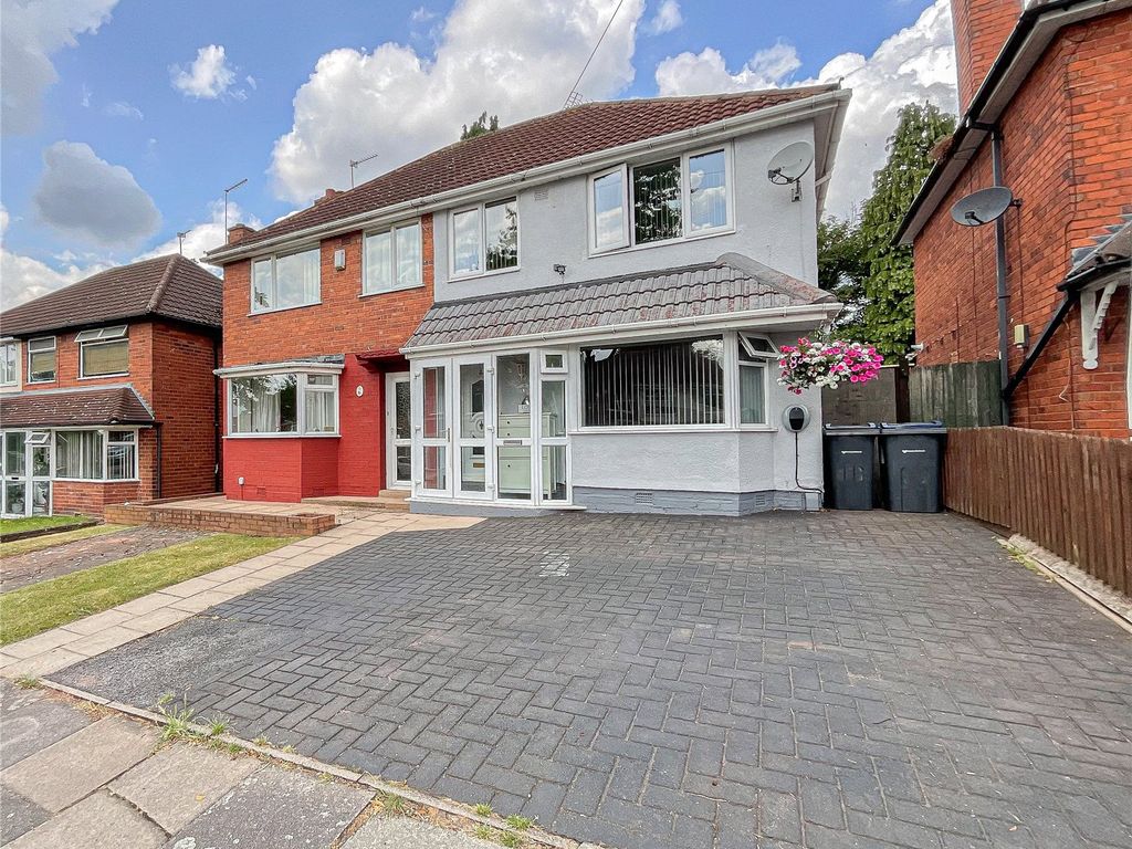 3 bed semi-detached house for sale in Scarsdale Road, Birmingham, West Midlands B42, £240,000