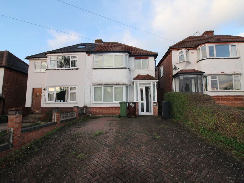3 bed semi-detached house for sale in Pierce Avenue, Solihull B92, £260,000