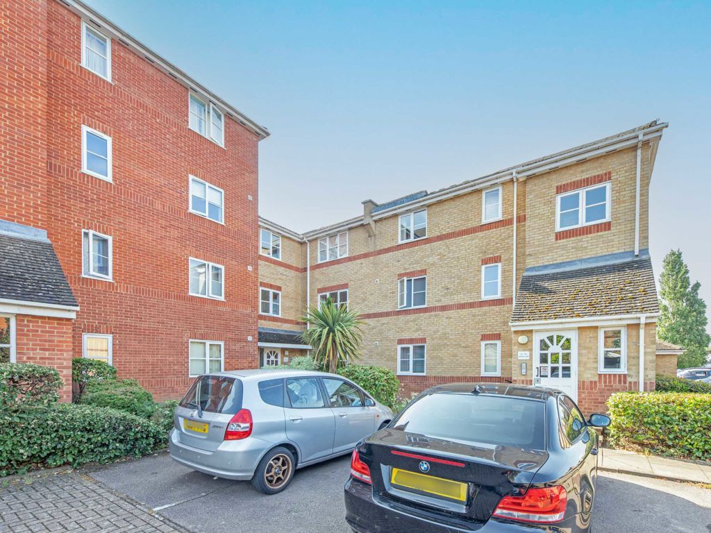 1 bed flat for sale in Winery Lane, Kingston Upon Thames KT1, £249,950