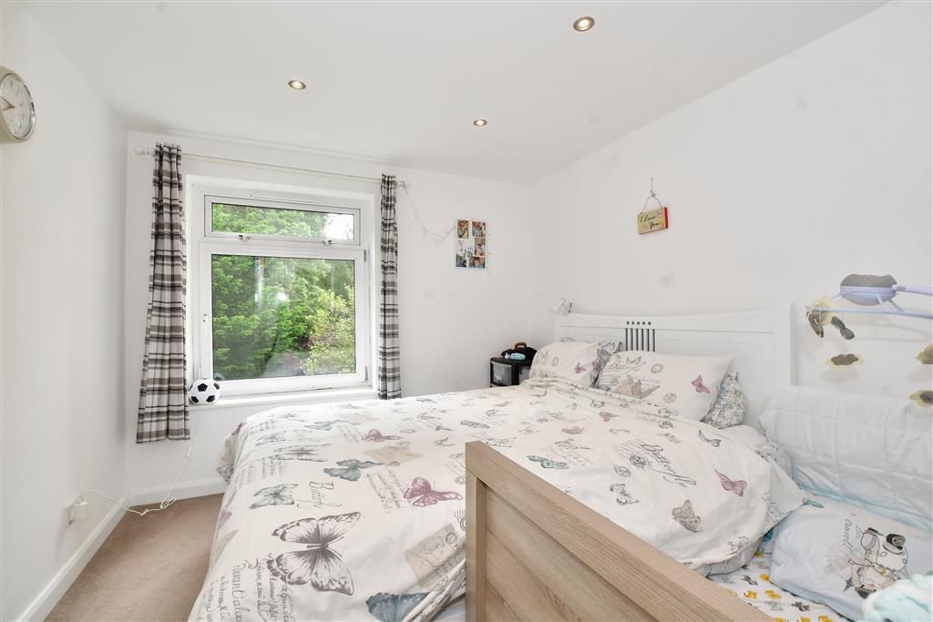 1 bed flat for sale in Worcester Road, Sutton, Surrey SM2, £260,000