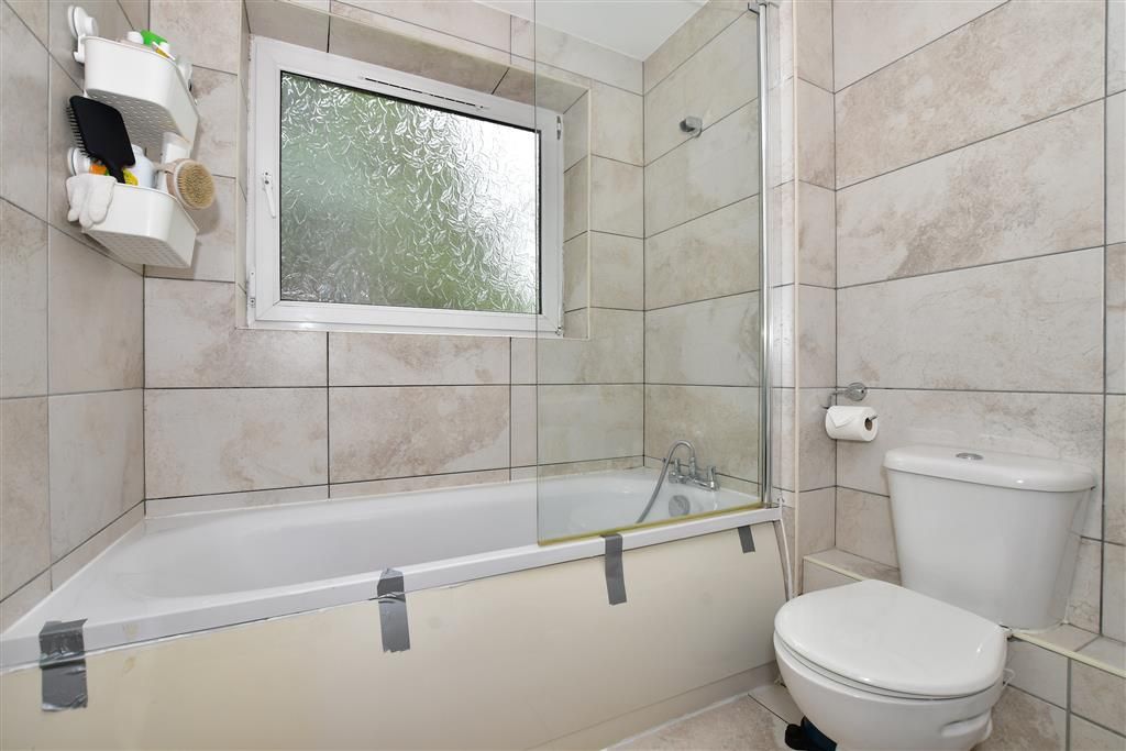 1 bed flat for sale in Worcester Road, Sutton, Surrey SM2, £260,000