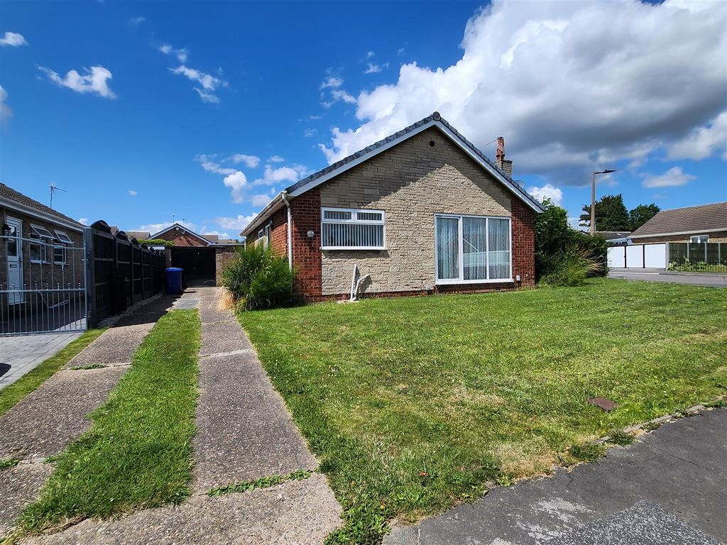 3 bed detached bungalow for sale in Harlington Road, Mexborough S64, £205,000