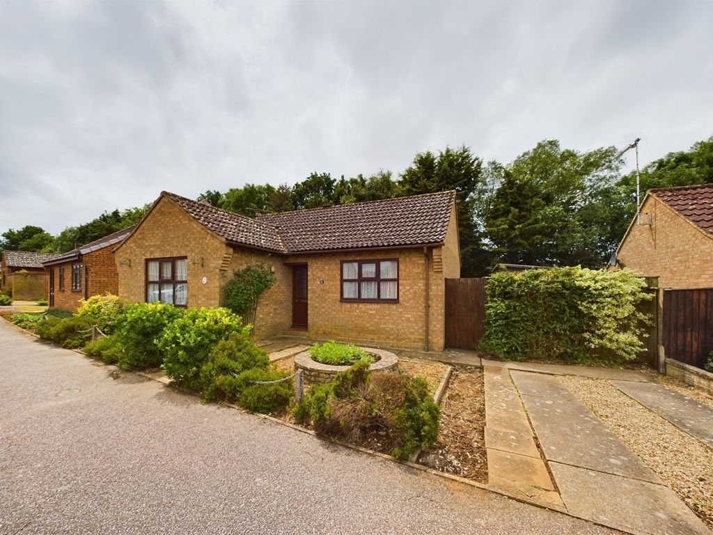 2 bed detached bungalow for sale in Richmond Road, Downham Market PE38, £230,000