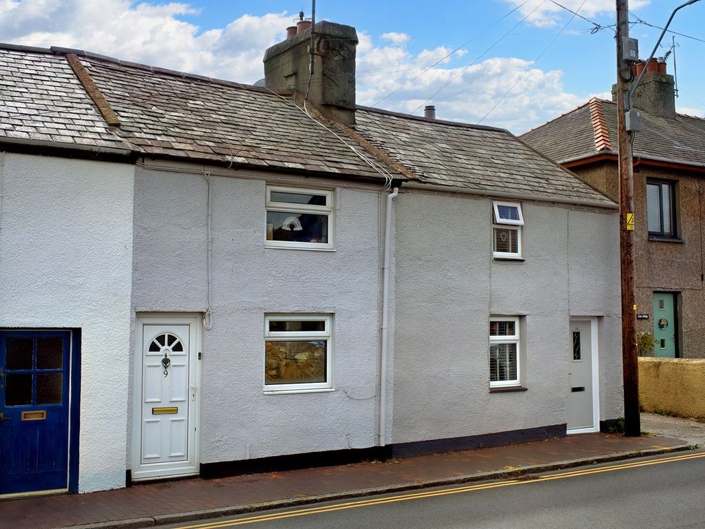 2 bed terraced house for sale in Penrhydlyniog, Pwllheli LL53, £125,000