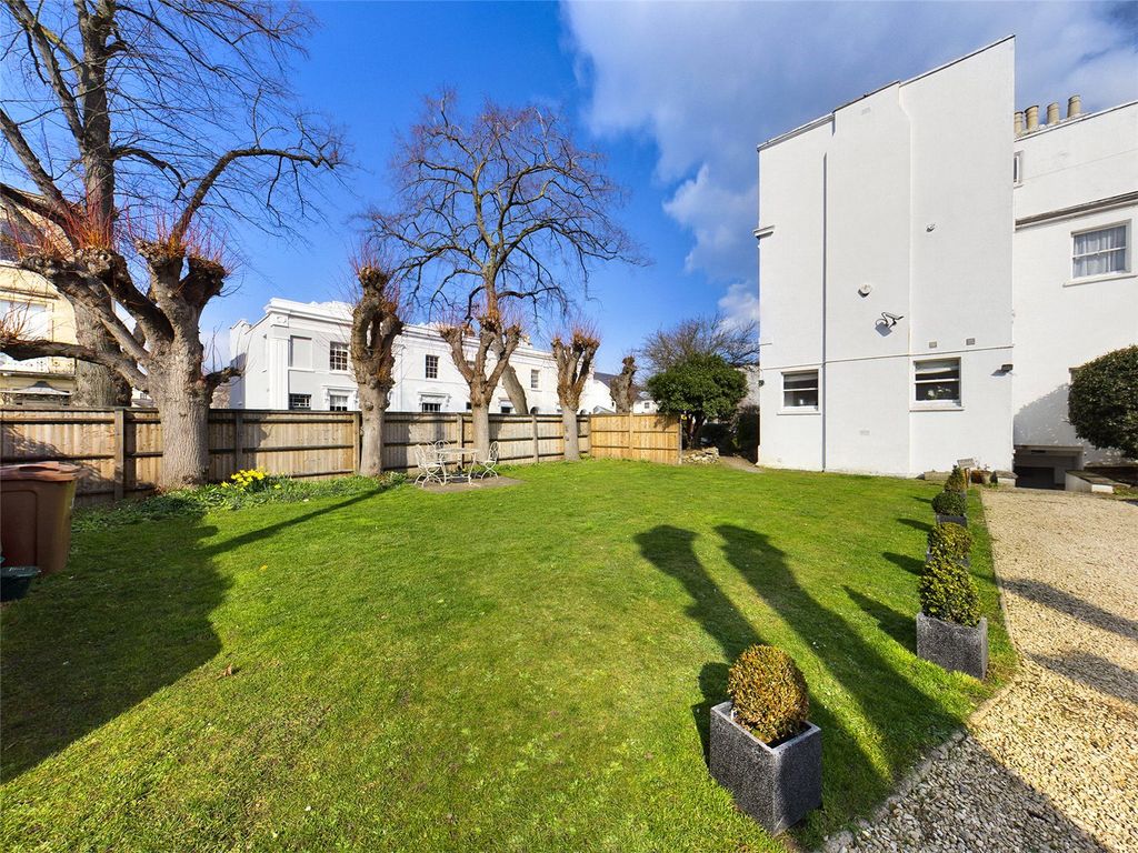 1 bed flat for sale in The Limes, 3 Priory Street, Cheltenham, Gloucestershire GL52, £180,000