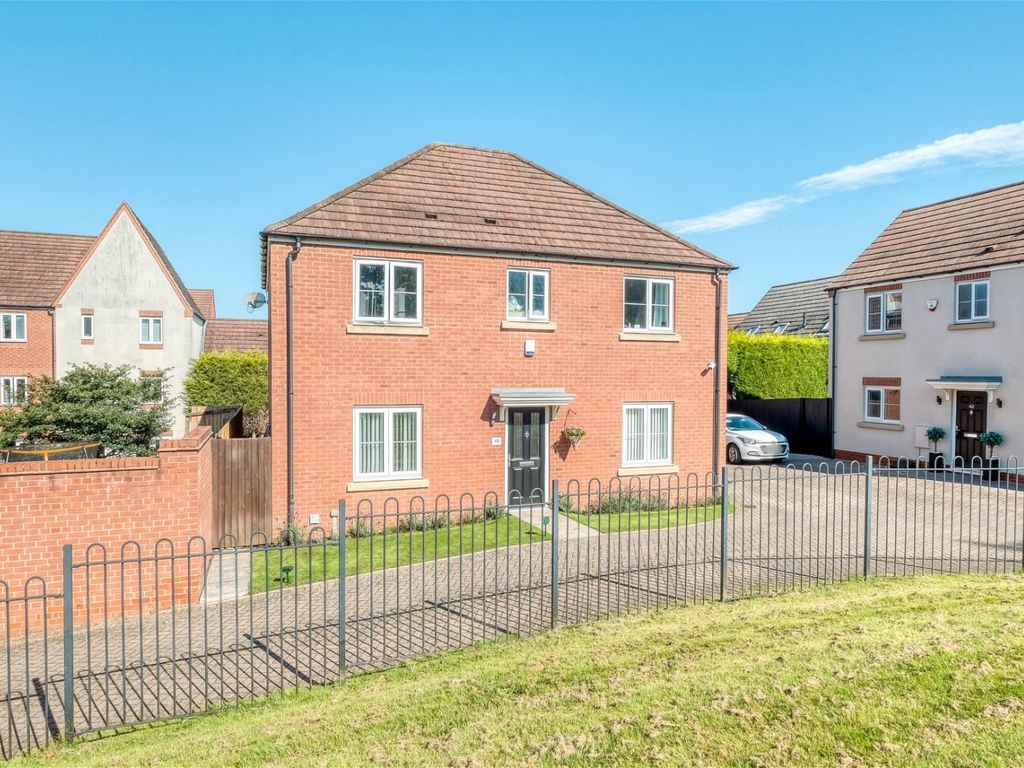 4 bed detached house for sale in Dixon Close, Enfield, Redditch B97, £340,000