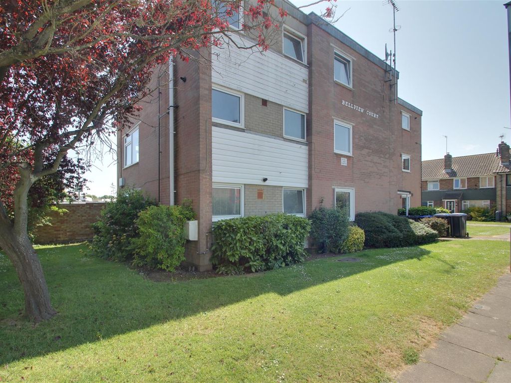 2 bed flat for sale in Barton Close, Worthing BN13, £210,000