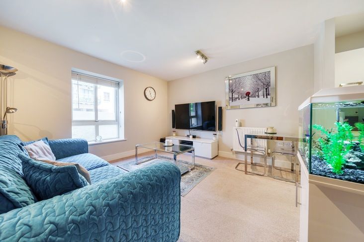 1 bed flat for sale in Apsley House, Roehampton, Greater London SW15, £91,250