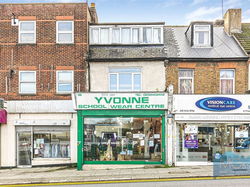 Retail premises for sale in East Barnet Road, Barnet EN4, £350,000