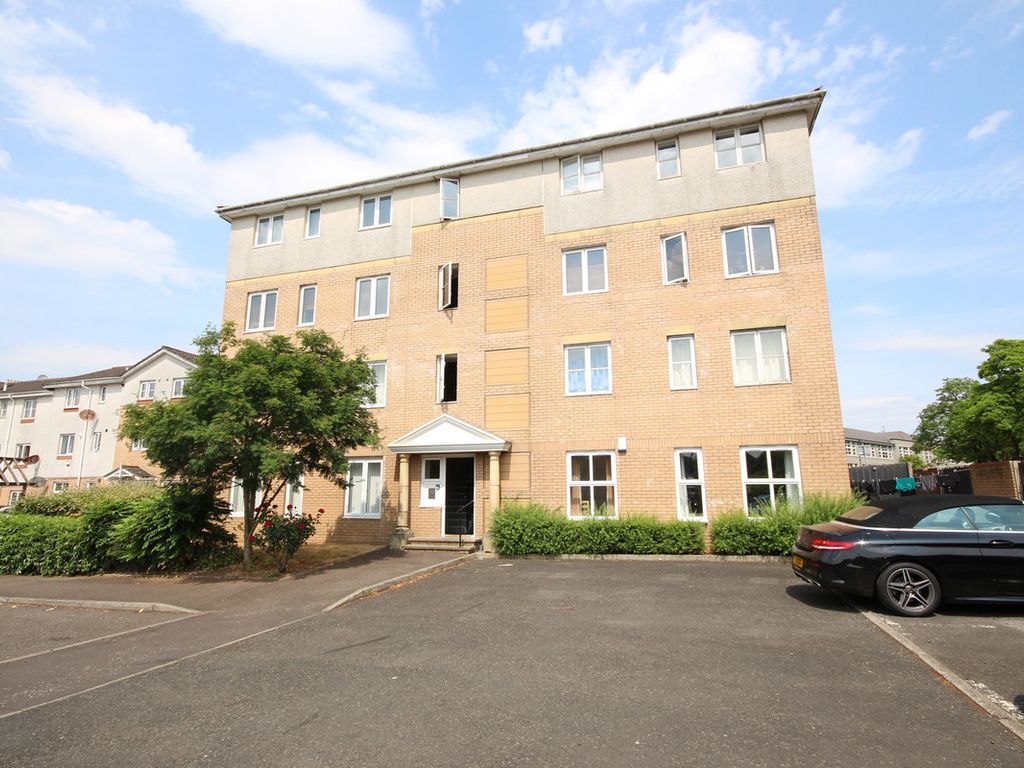 2 bed flat for sale in Bobbins Gate, Paisley PA1, £80,000