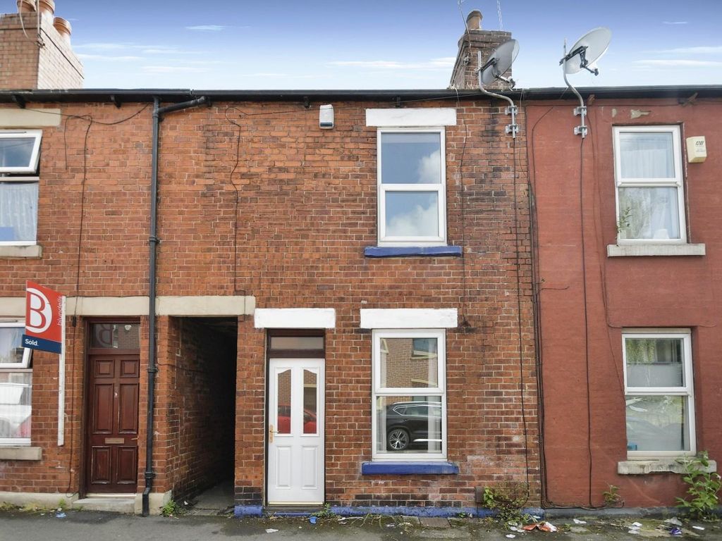 3 bed terraced house for sale in Staveley Road, Sheffield S8, £150,000