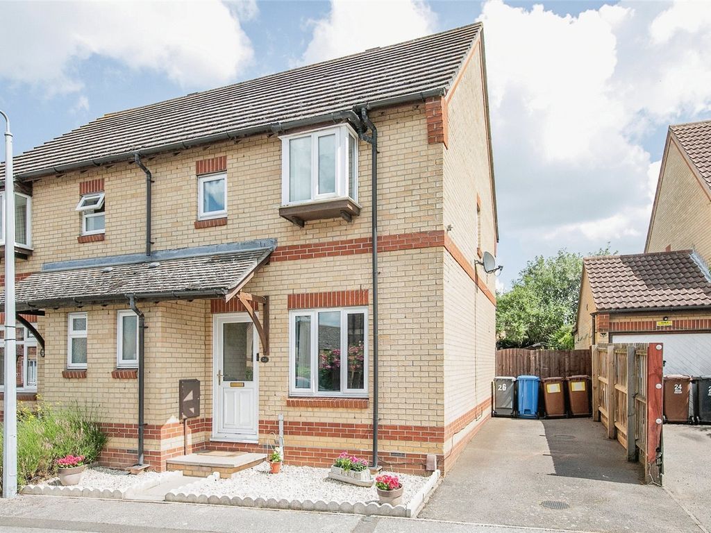 3 bed detached house for sale in Broom Crescent, Ipswich, Suffolk IP3, £230,000