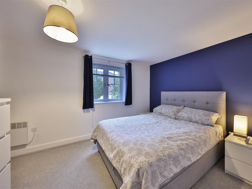 2 bed flat for sale in Birch Close, Huntington, York YO31, £175,000