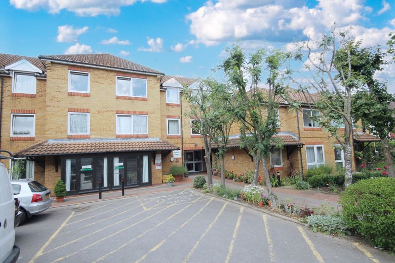 1 bed flat for sale in Wembley Park Drive, Wembley HA9, £114,000