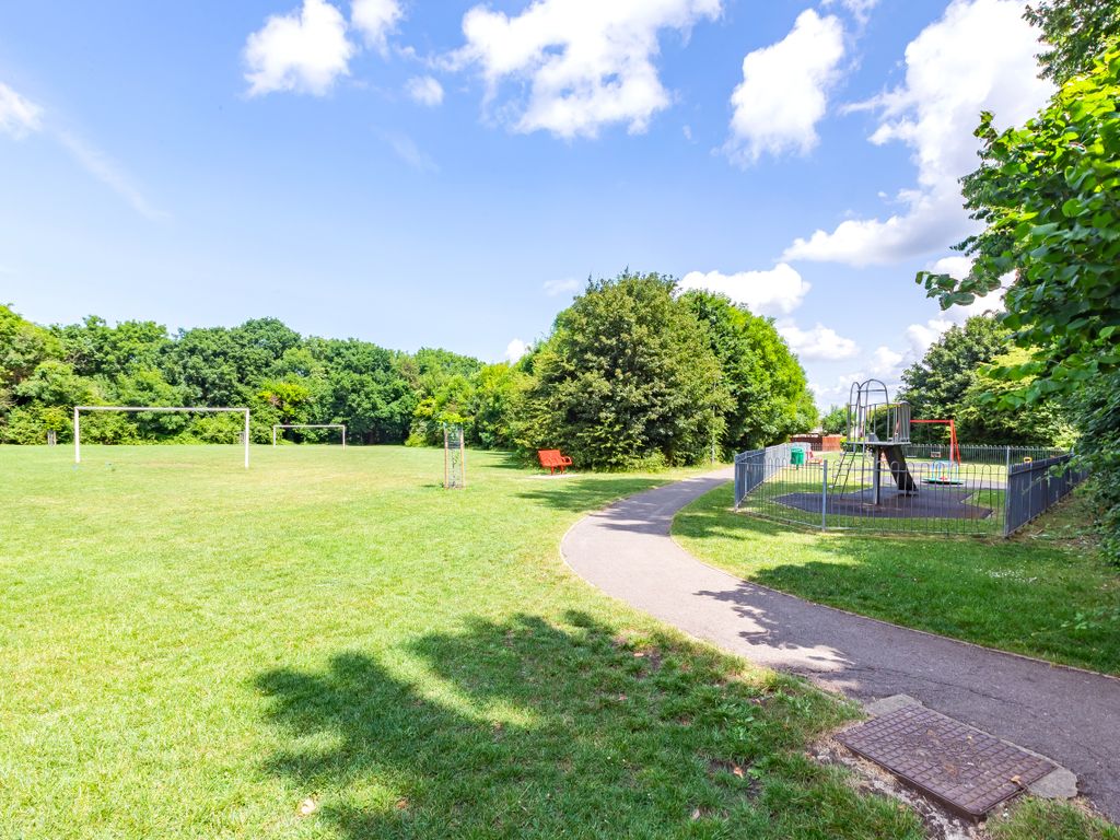 2 bed terraced house for sale in Hawthorn Close, Patchway, Bristol BS34, £260,000