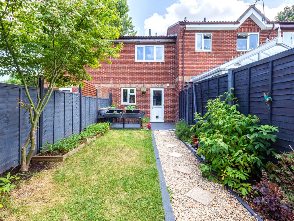 2 bed terraced house for sale in Hawthorn Close, Patchway, Bristol BS34, £260,000